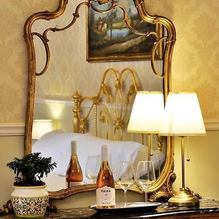 Bellini Deluxe Pensionat 4*